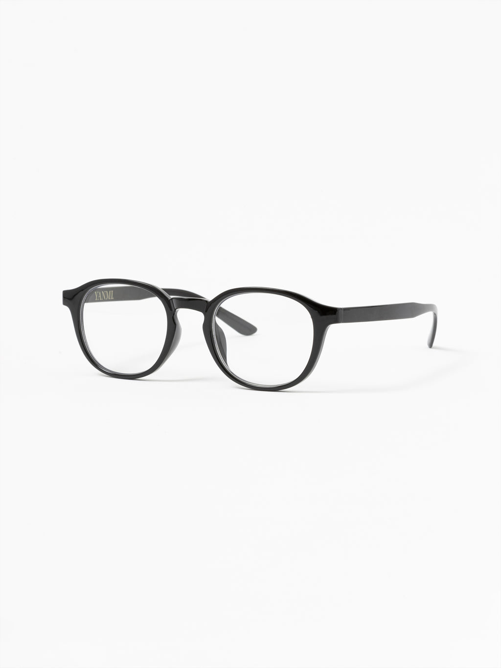 BLACK FRAME GLASSES