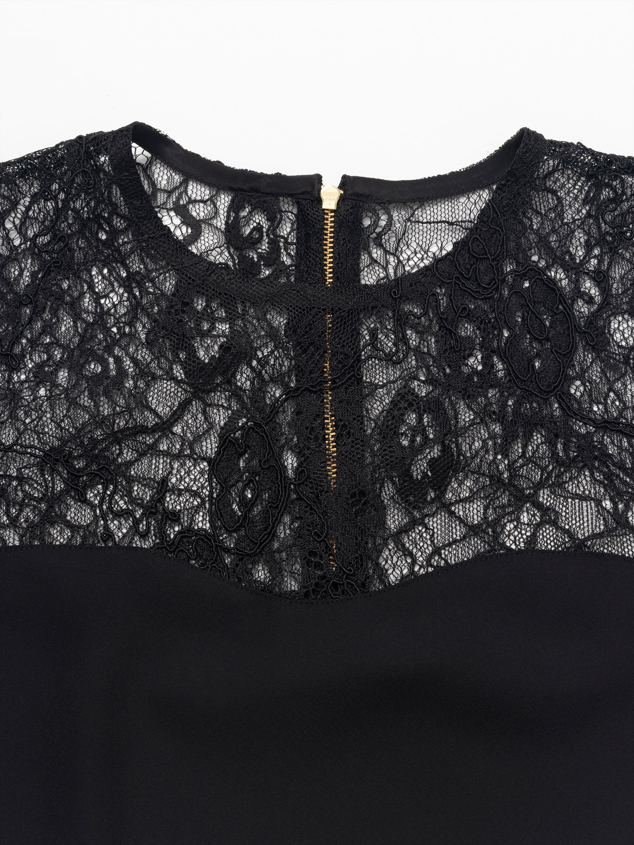 LACE PANEL BLOUSE