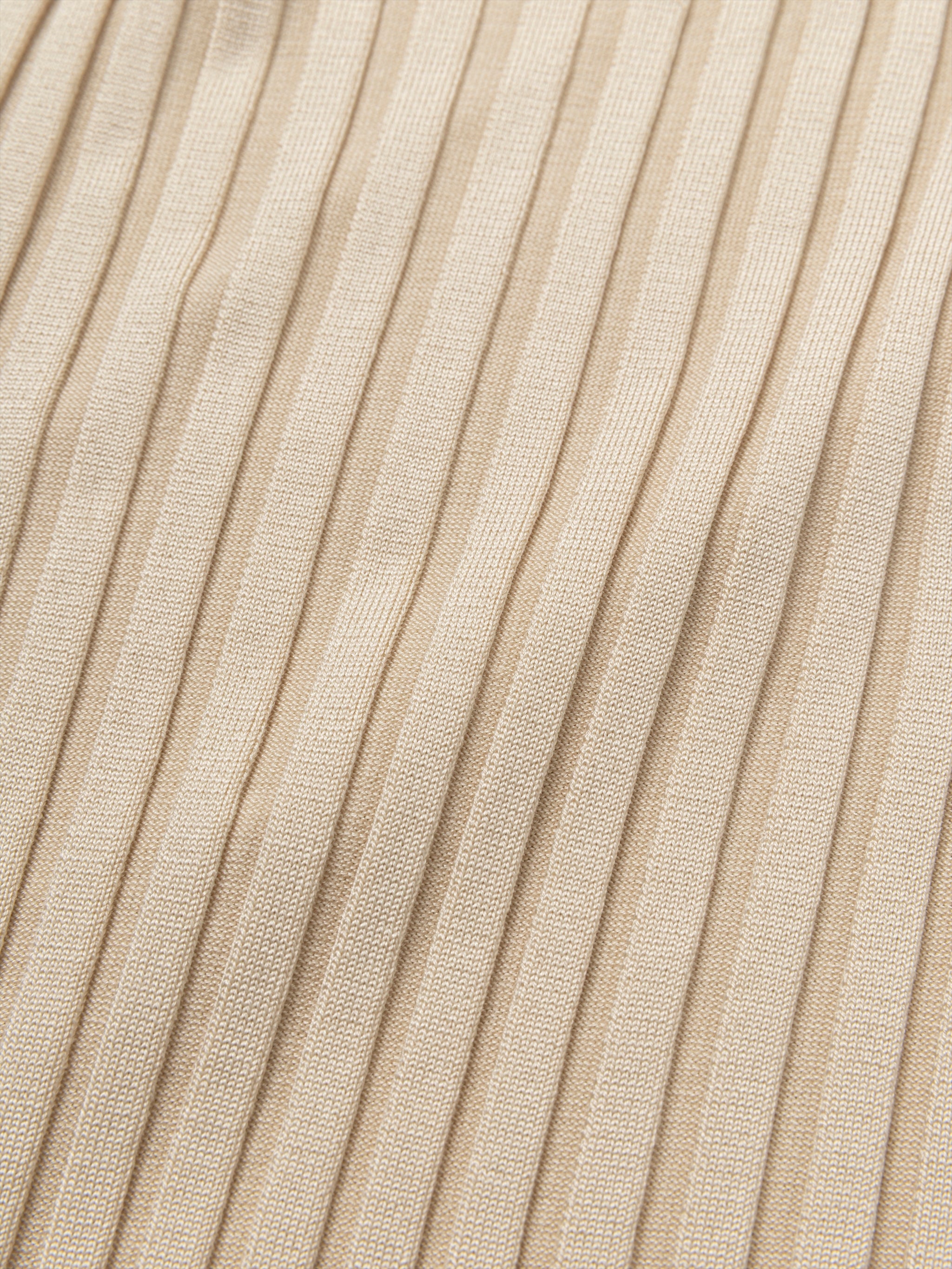 【COMING SOON】SMOOTH SILK RIB TOP