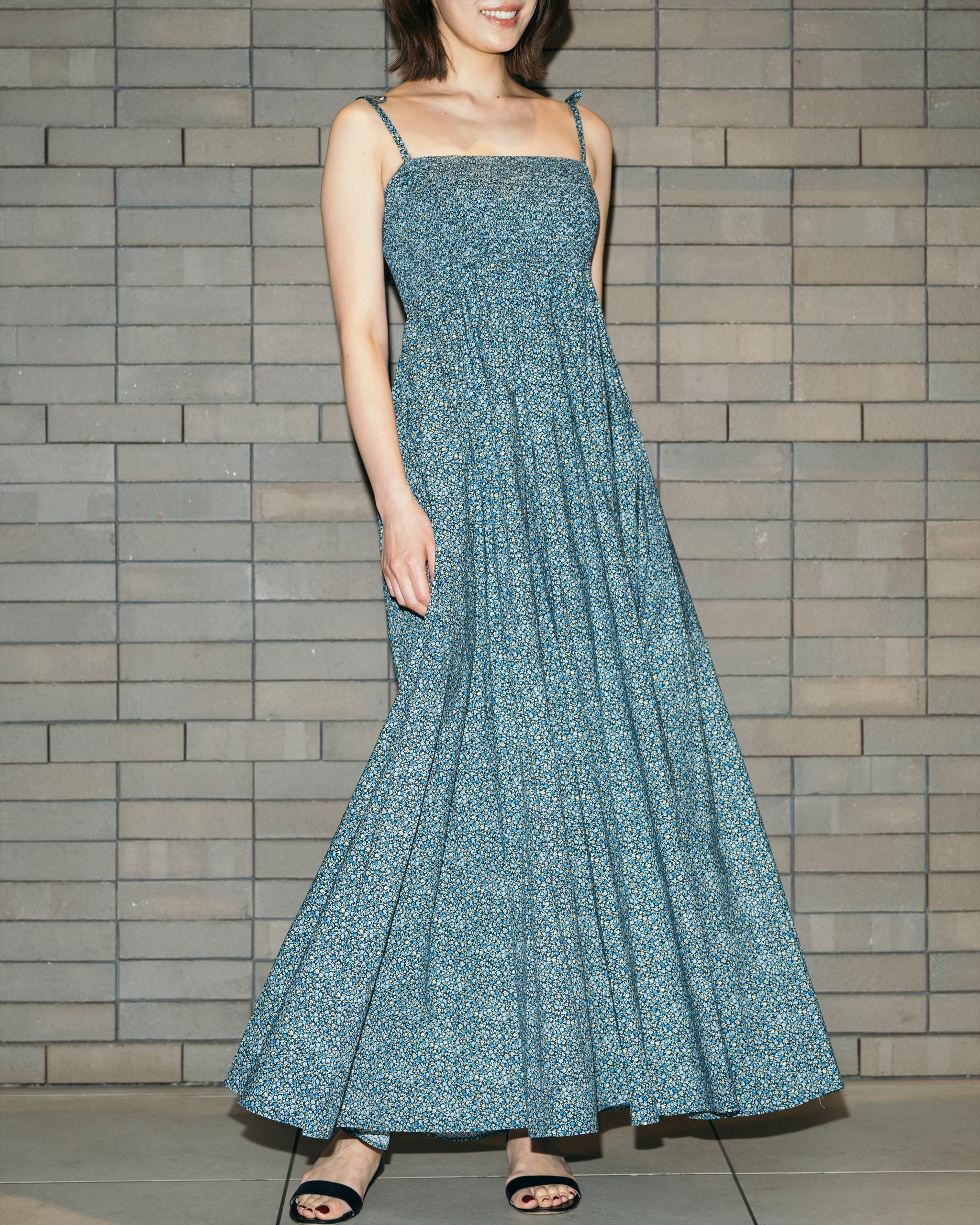 COMING SOON】RIBBON STRAP MAXI DRESS – YANMI.