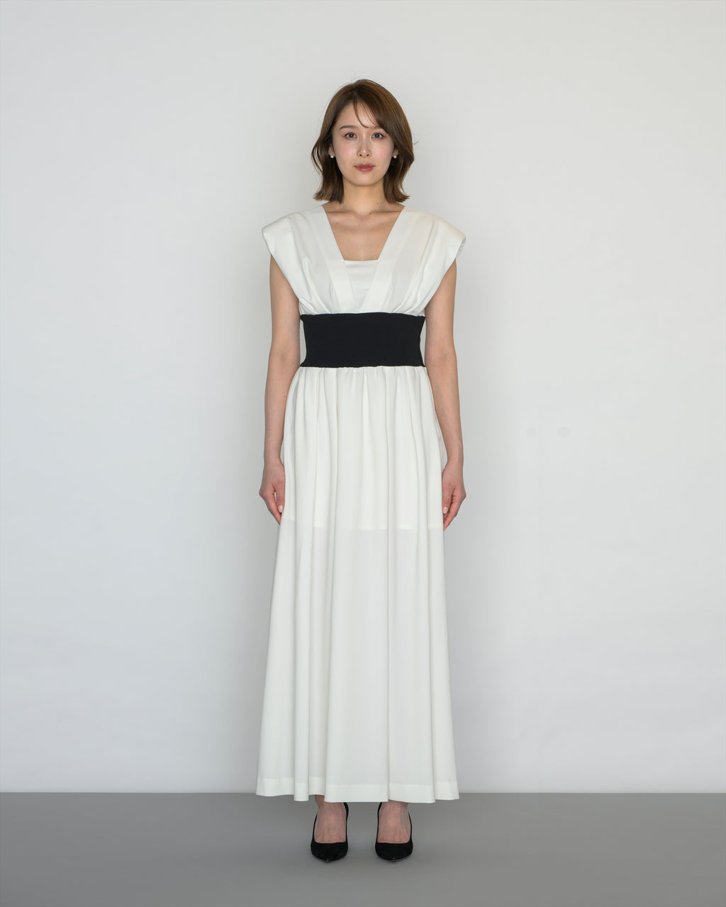 【COMING SOON】CONTRAST RIBBON WAIST DRESS
